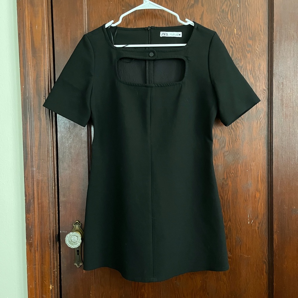 Short sleeve mini dress